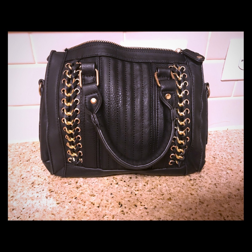 Brand new mini purse will take best offer !